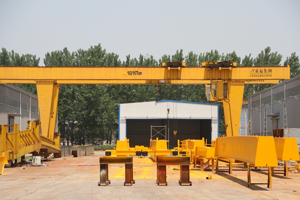 L型龍門起重（chóng）機